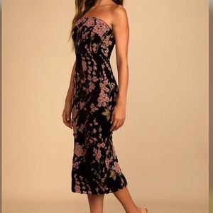Lulu's Buy You Flowers Plum Floral Print Velvet Staples Midi Dress size medium